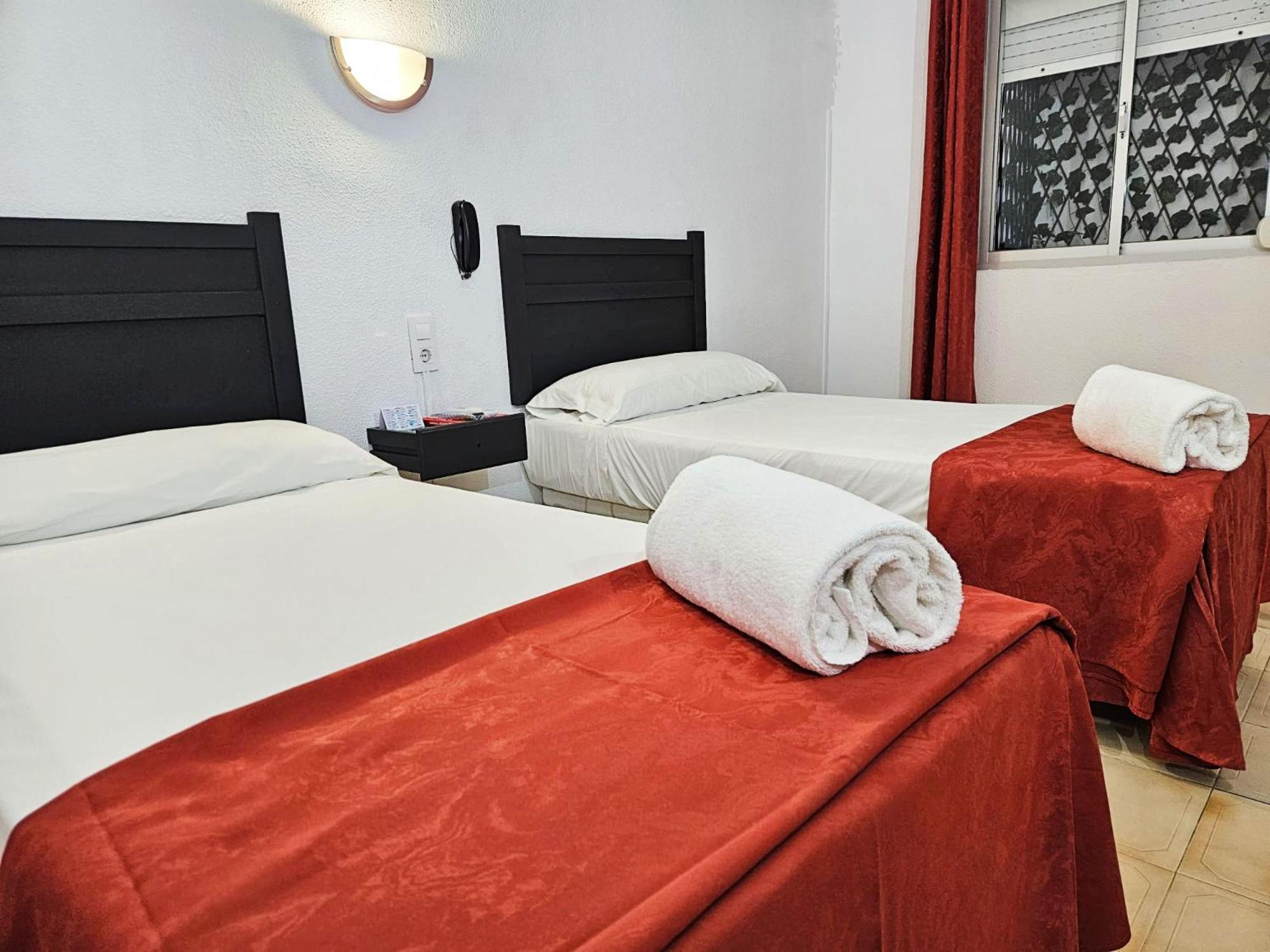Hotel San Vicente - Centro Playa Conil De La Frontera Zimmer foto